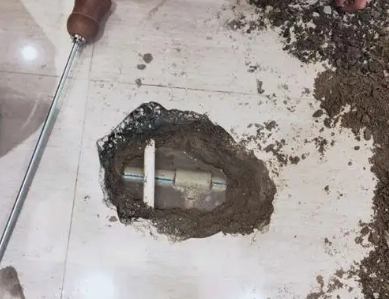 个旧卫生间测漏水